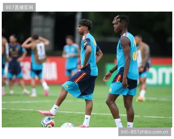 亚马尔俱乐部赛季数据抢眼，或成德拉富恩特破密集防守的边路利器。